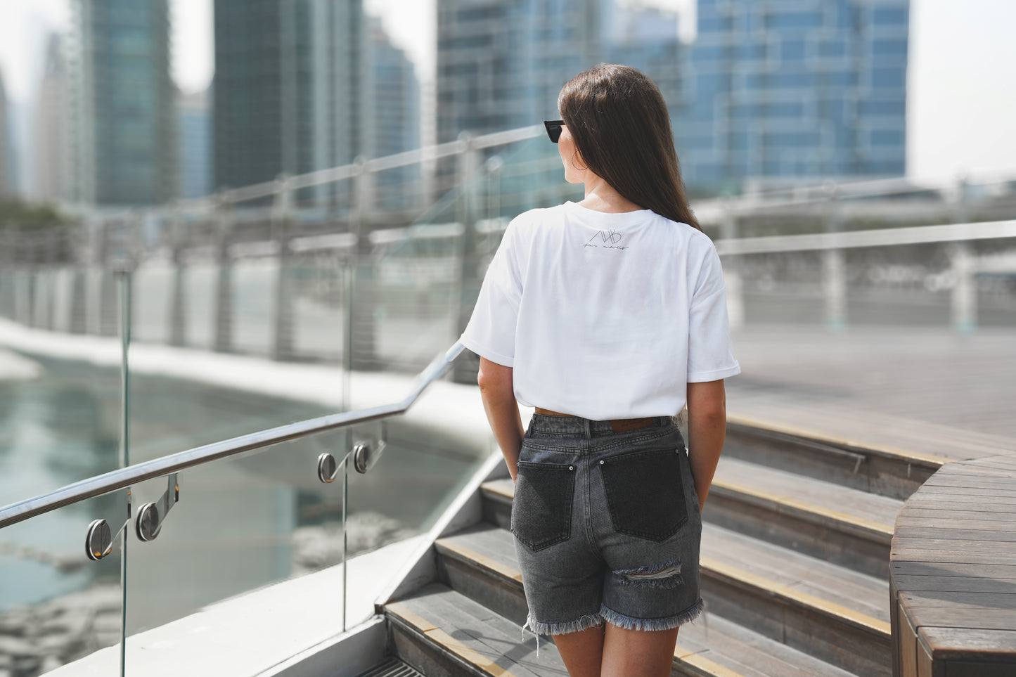 HIDDEN FLAME – Rifľové šortky s vysokým pásom / SIVÉ