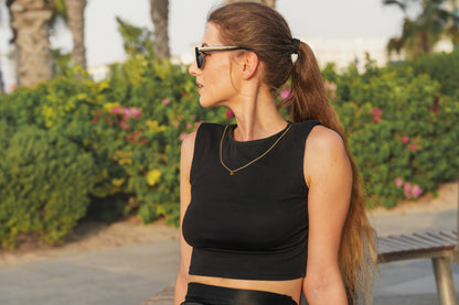 CHAINED – Crop top s odnímateľnou retiazkou / ČIERNY